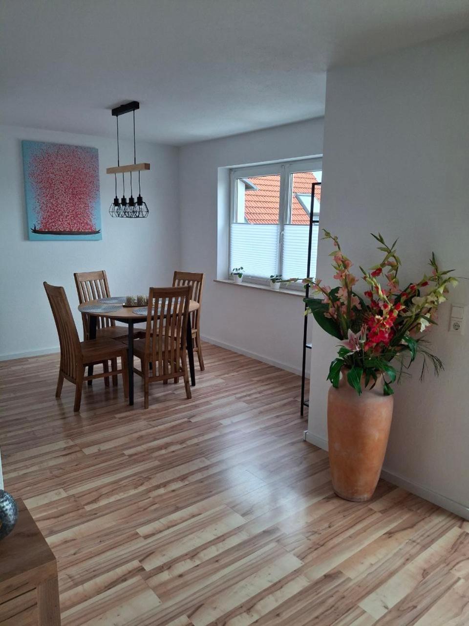 Schoene Wohnung Mit Balkon Stockach Exterior foto